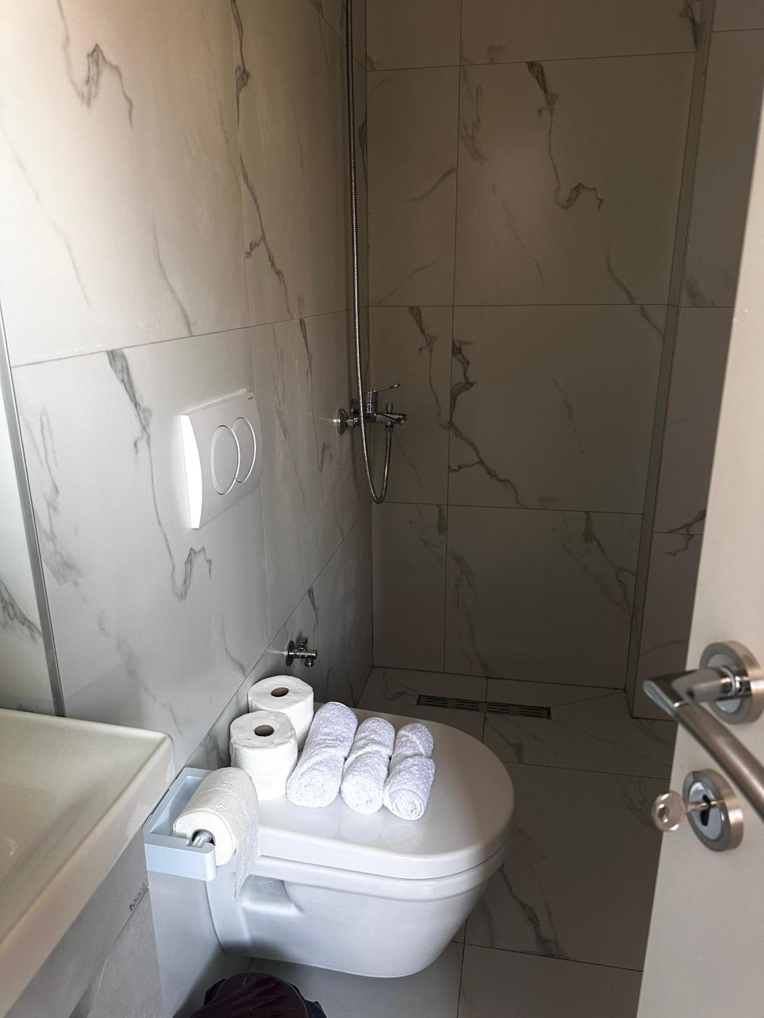 Tirana Apartment Center Jon المظهر الخارجي الصورة